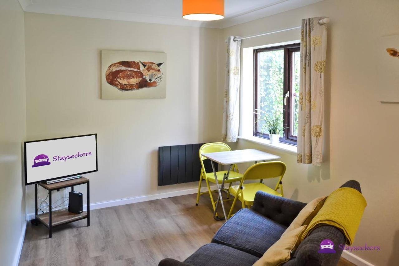 Station 1 Bed Apartment - Stayseekers Salisbury Exterior foto